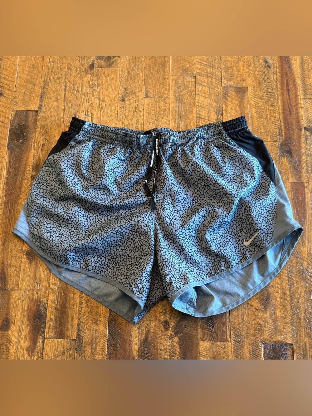 Black & Gray Pattern Nike Running Shorts WITH LINER - Size Small